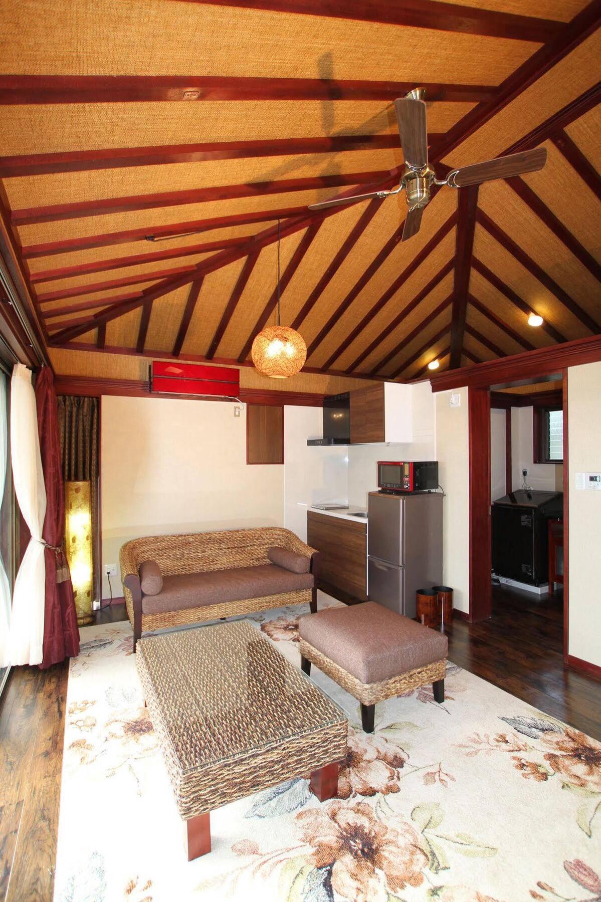 Ocean Hills Kouri Hotell Nakijin Exteriör bild